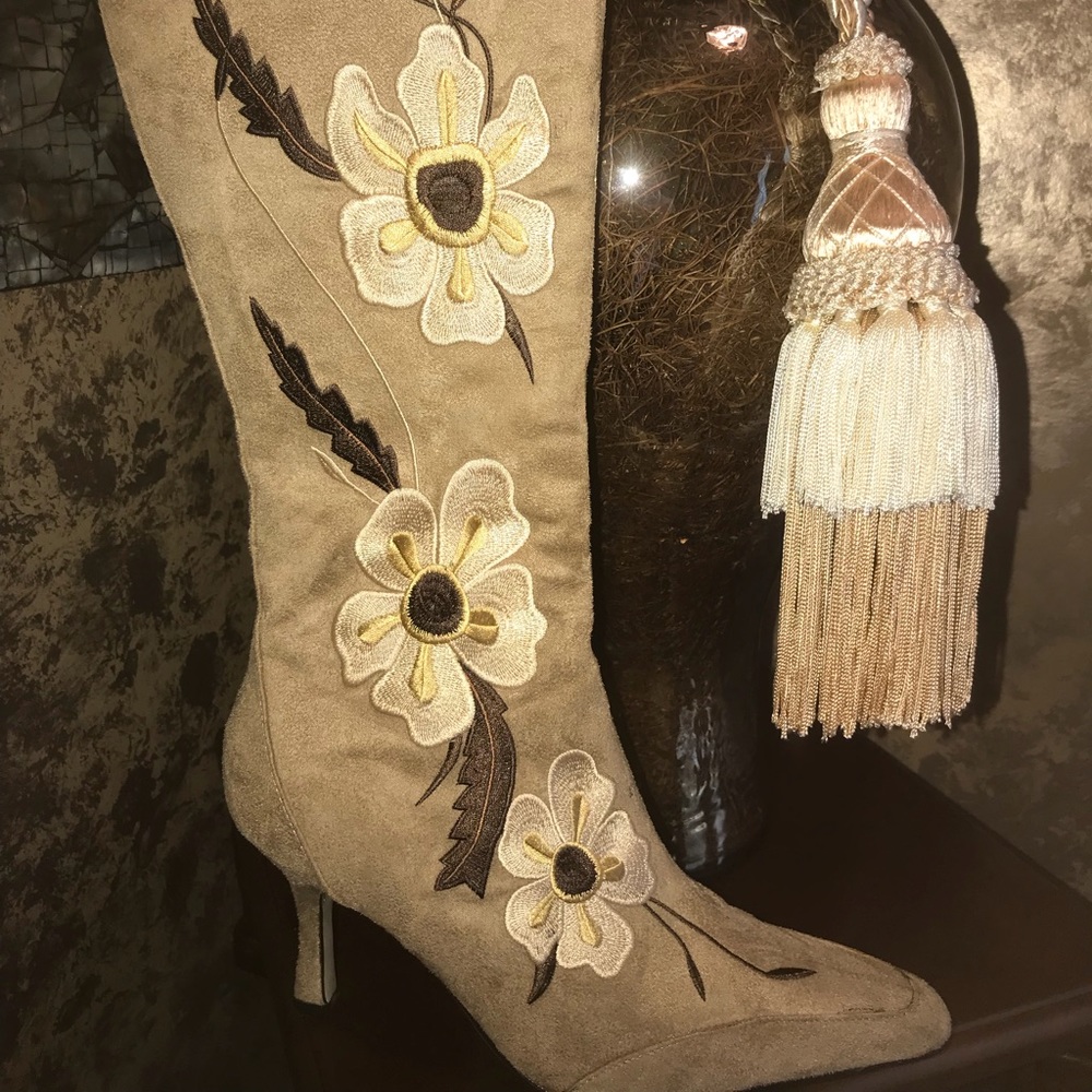 Suede Tan Boots